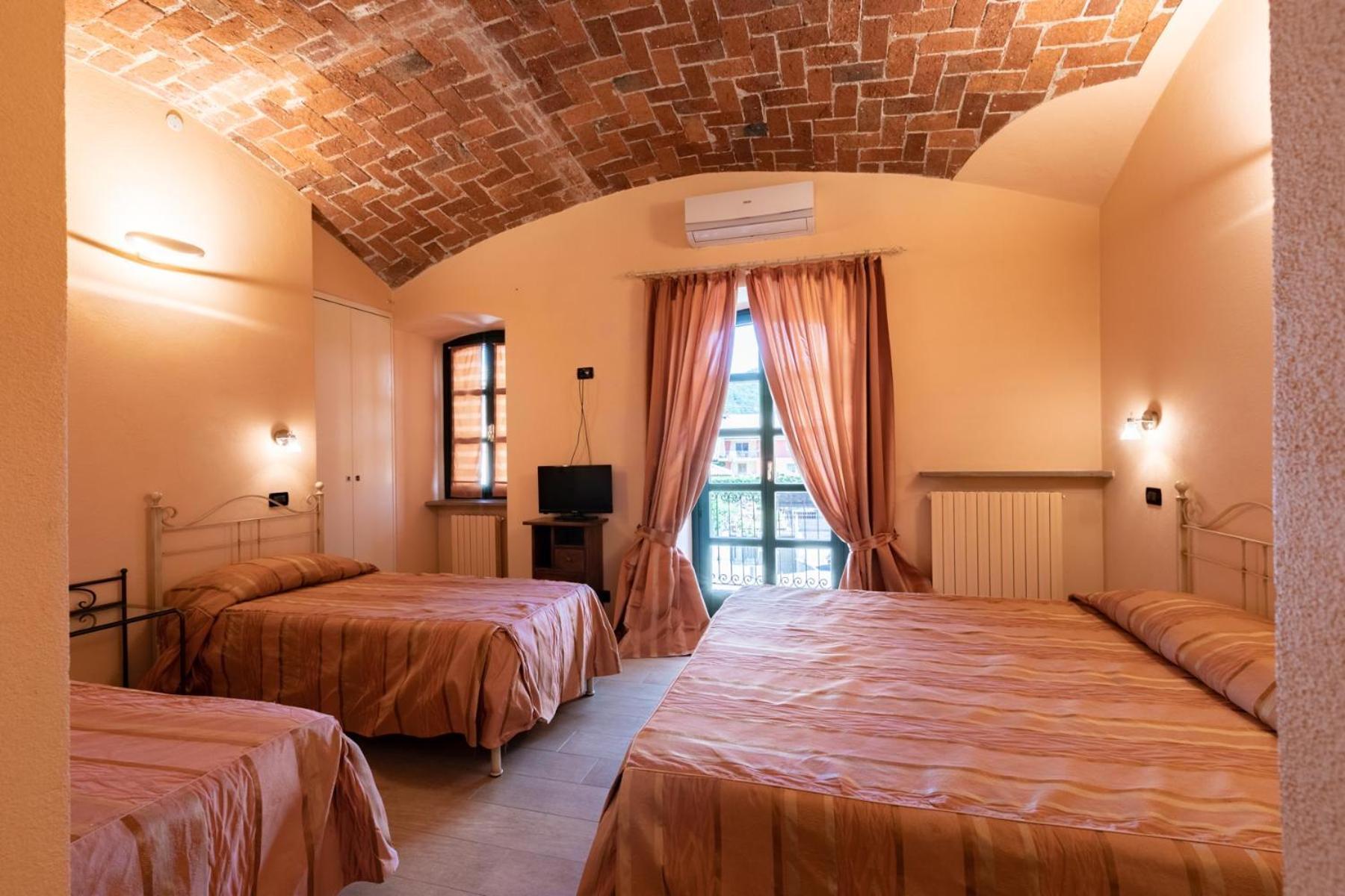 Le Lanterne Hotell Borgo San Dalmazzo Eksteriør bilde
