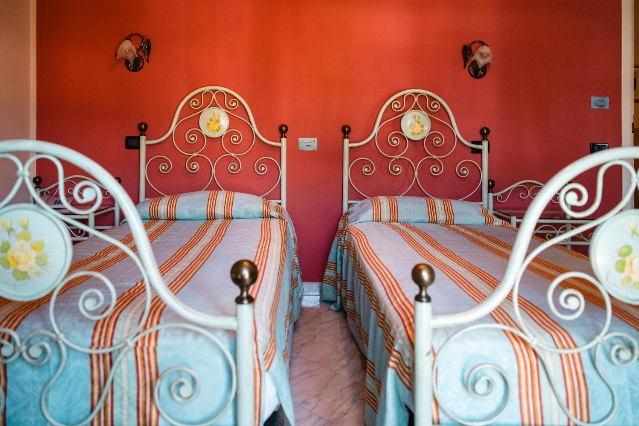 Le Lanterne Hotell Borgo San Dalmazzo Eksteriør bilde