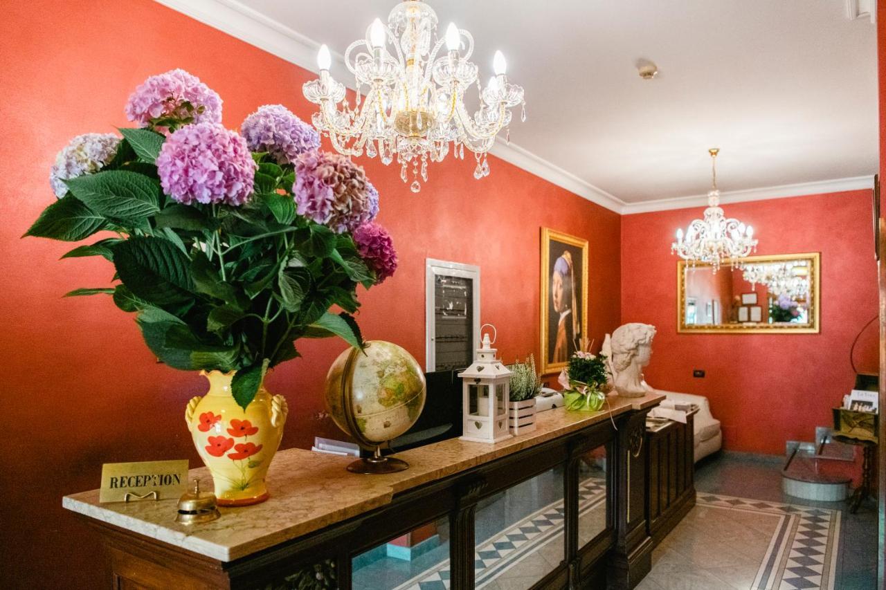 Le Lanterne Hotell Borgo San Dalmazzo Eksteriør bilde